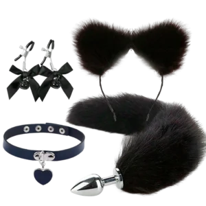 Cola de zorro de 40 cm con plug de acero. Pinzas metalicas para pezones con lazo, Diadema con orejas de peluche. Gargantilla Bdsm con colgante de corazón.